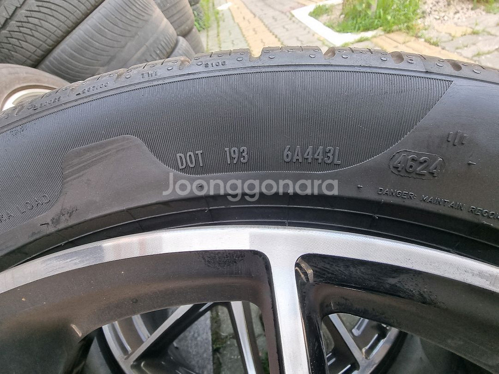x253 GLC43amg 20인치 쿠페 휠타이어 팝니다--7