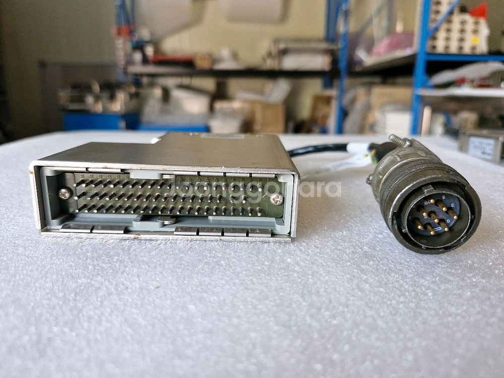 EDWARDS. PT35-Y0-BS1 Connector--3