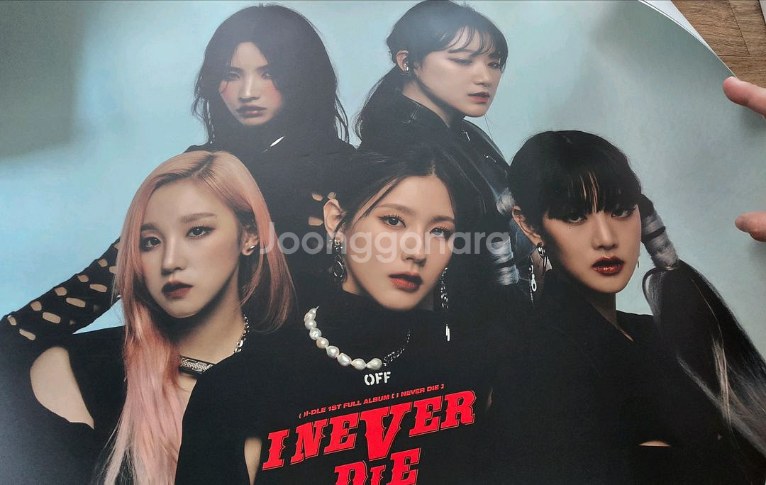 아이들I NEVER DIE앨범일괄(포카O)+초판 포스터--2