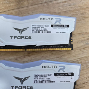 DDR4 CL18 3600MHZ 32G 판매합니다