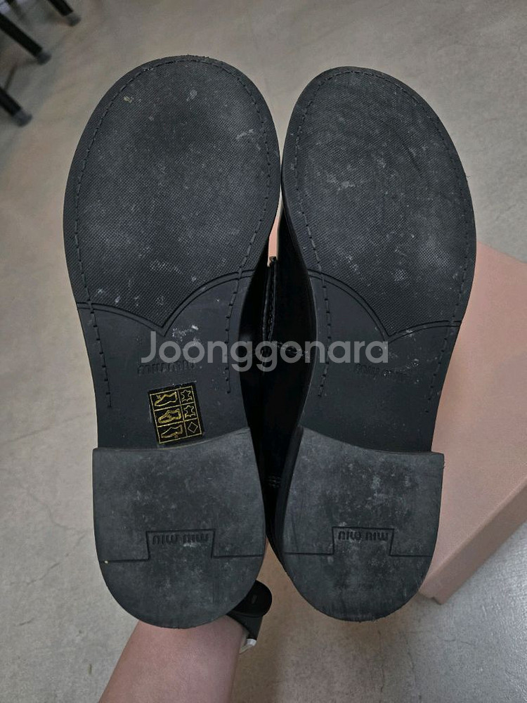 미우미우 페니로퍼 유광 블랙 37사이즈--4