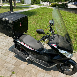 혼다 pcx125 18년 스페셜컬러 짧은키로수 팝니다