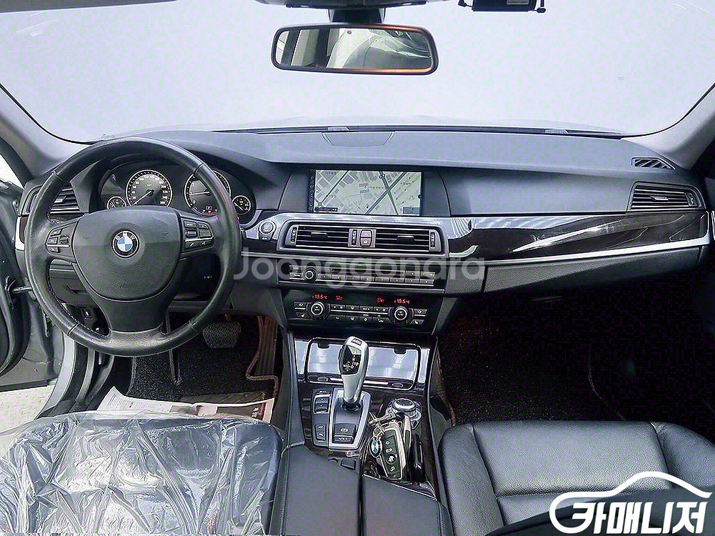 [BMW]5시리즈 (F10) 528i (5인승) 판매--9