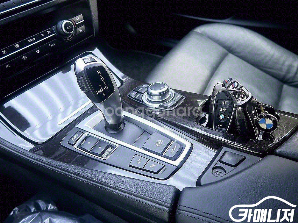 [BMW]5시리즈 (F10) 528i (5인승) 판매--8