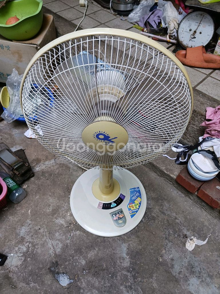 리모컨 있는 고급 선풍기--0