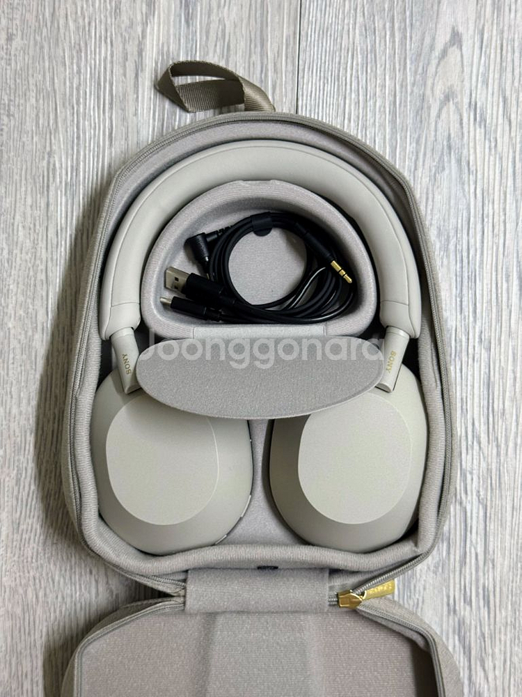 소니 WH-1000XM5 헤드폰--3