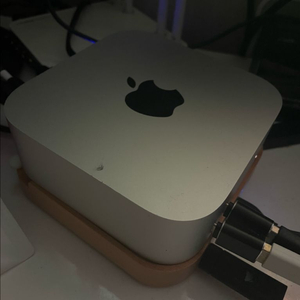 맥미니 M4 16GB 2TB 및 허브 일괄판매합니다