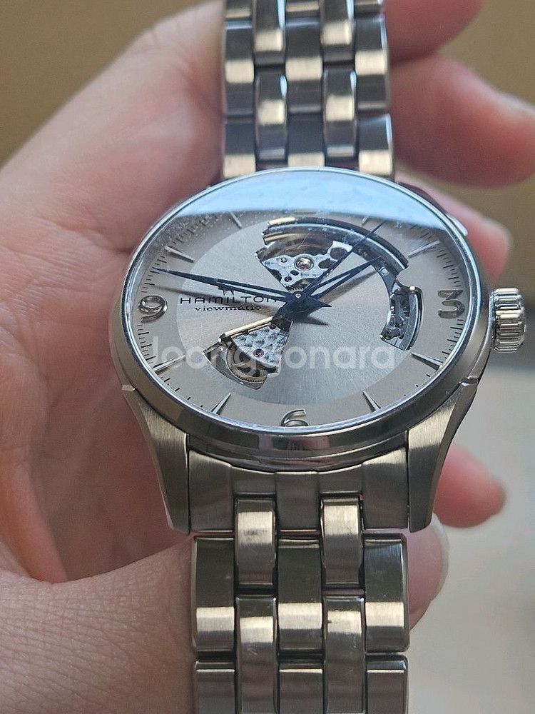 해밀턴 재즈마스터 오픈하트 샴페인 42mm--4