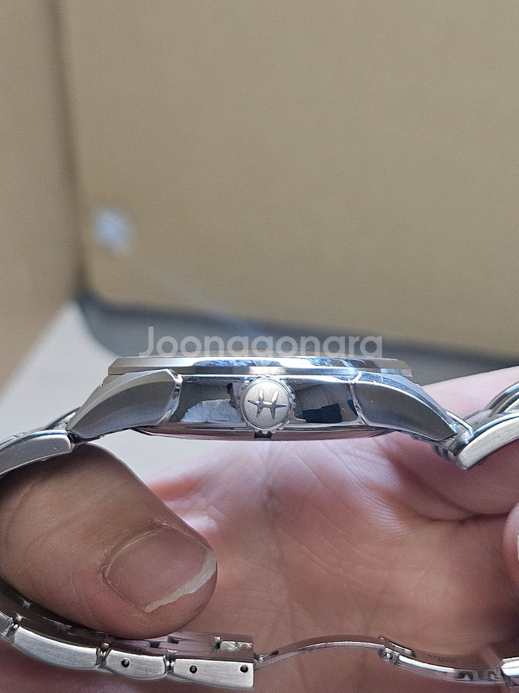 해밀턴 재즈마스터 오픈하트 샴페인 42mm--6