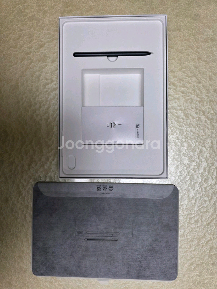 갤럭시탭S7FE 미스틱블랙 128gb + 키보드 케이스--1