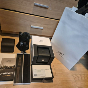 IWC 파일럿 크로노그래프 41 미사용