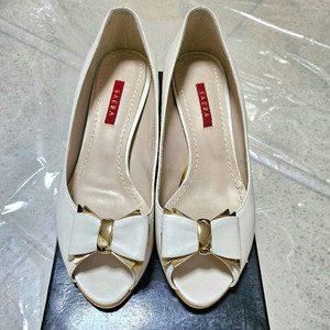 세라 금장 리본 구두