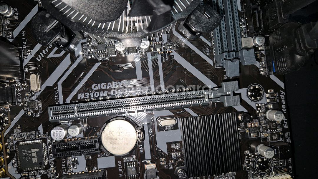 기가바이트 H310M DS2V 2.0 메인보드 반본체--2