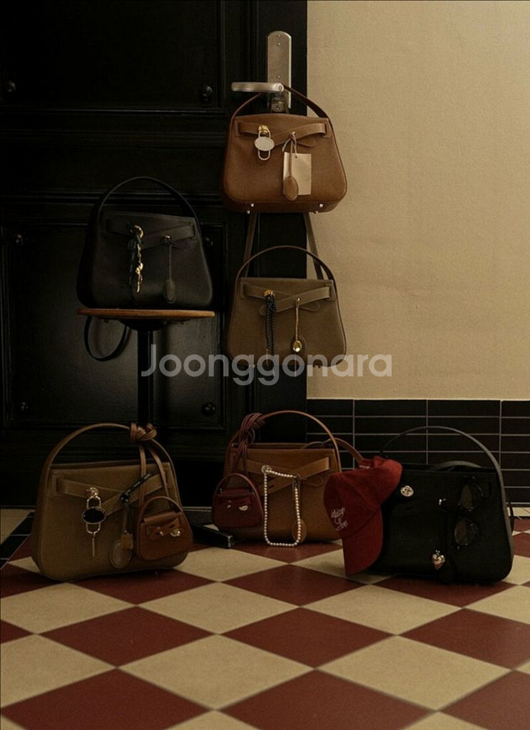 디옵튼 틸트백 TILT Bag Black 은장--1