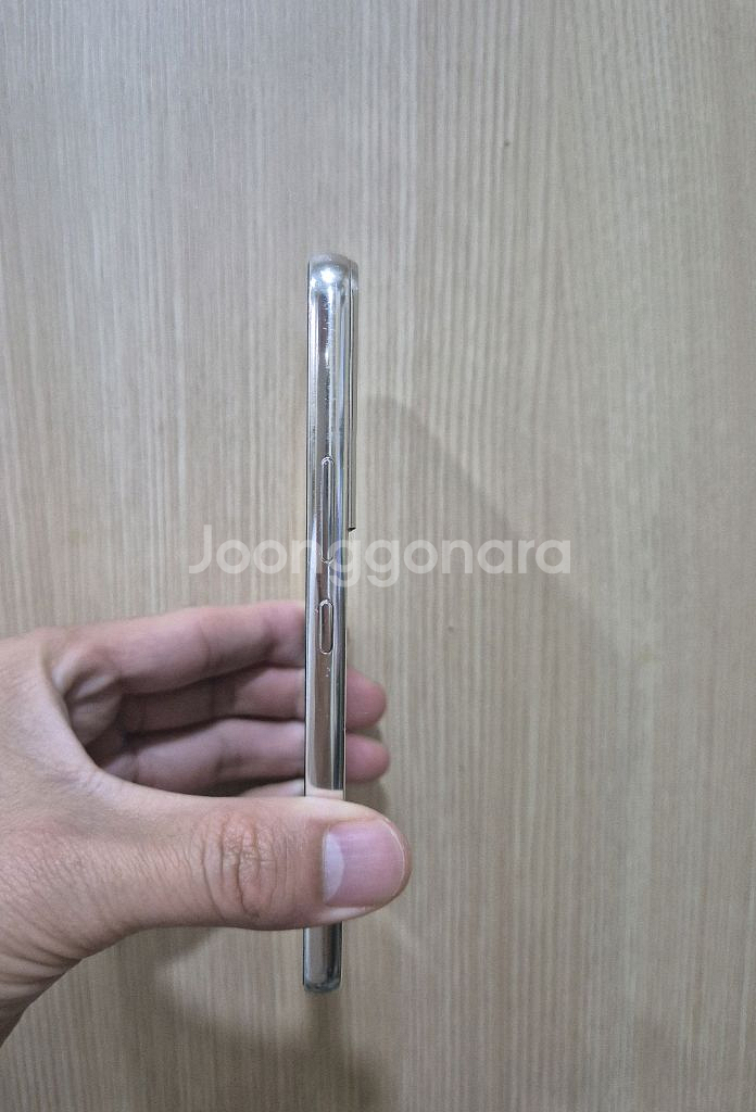 갤럭시S22 화이트 256G팝니다--3