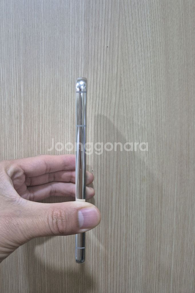 갤럭시S22 화이트 256G팝니다--2