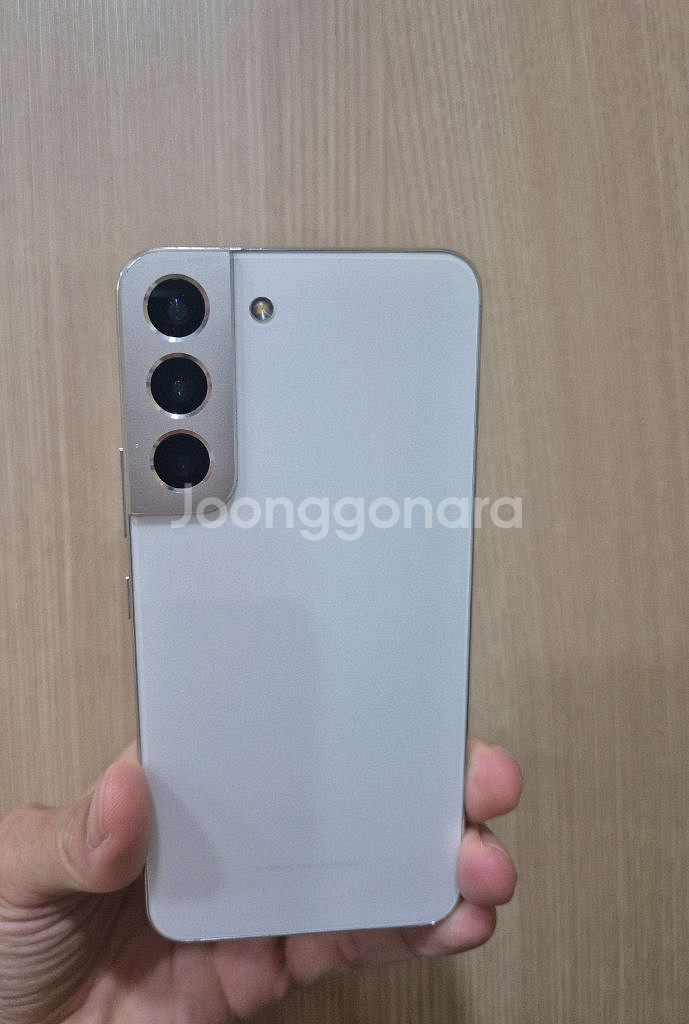 갤럭시S22 화이트 256G팝니다--1