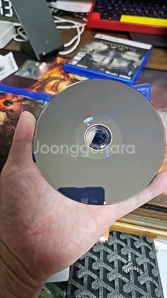 PS5 더 퍼스트 버서커 카잔팔아요.코드미사용(택포)--2