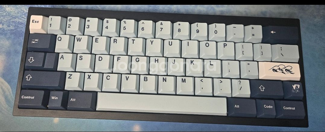 qk60 r2 커스텀 키보드 판매합니다--0