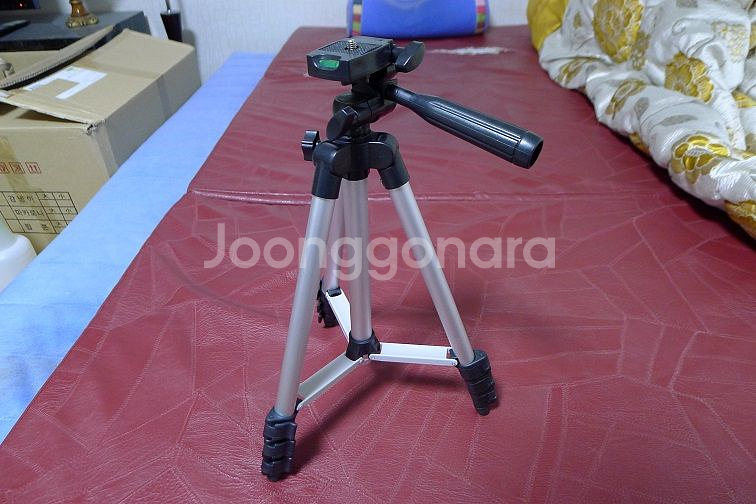 쓸만한 삼각대 실용적제품 거의새것--0