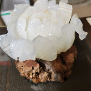 백옥 조각 작품+구슬목 좌대