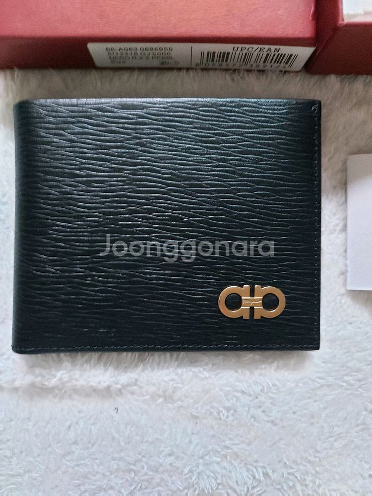 명품 페라가모 소가죽 지갑--1