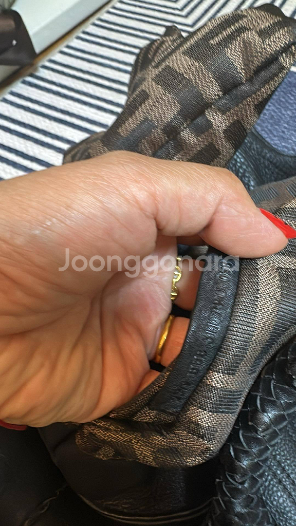 정품 펜디 트토 숄더백--1