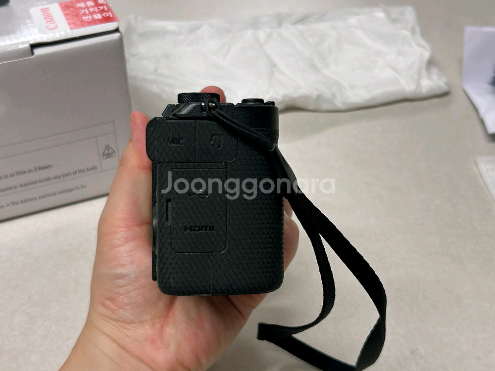 캐논 파워샷 V1 + 정품 그립 팝니다.--5