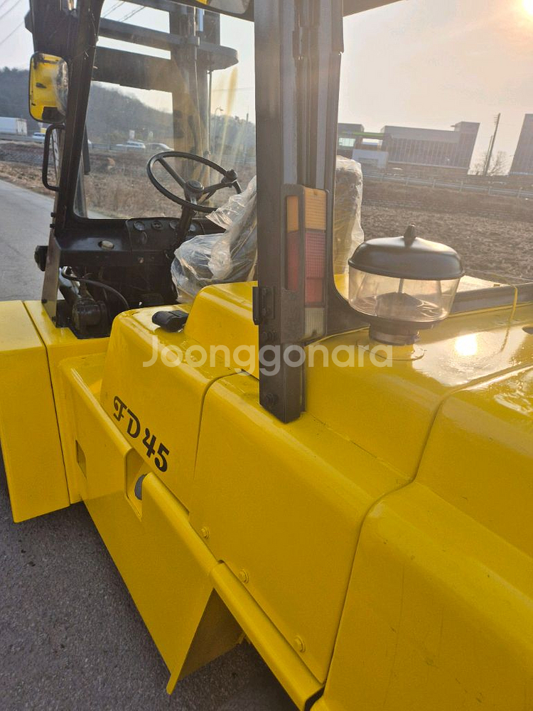 중고지게차 두산 FD4.5톤 3단마스트 디젤중고지게차--5