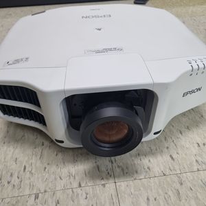 8000안시 엡손 빔프로젝터 EB-G7800