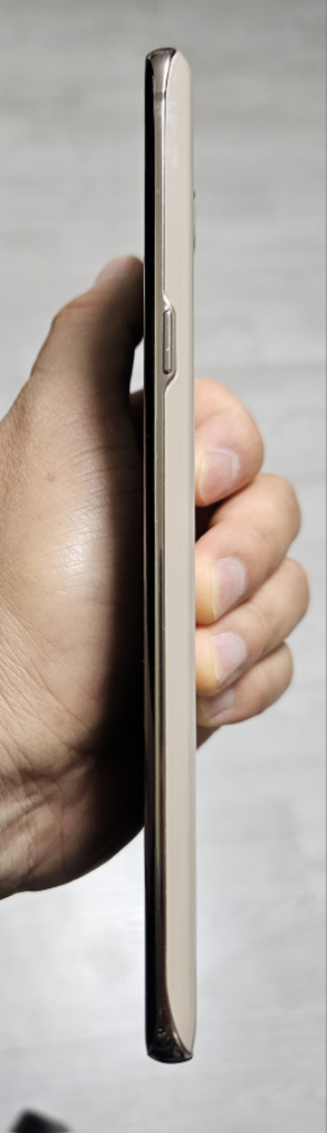 갤럭시 S10 5G 로얄골드 256GB 싸게 팝니다.--4
