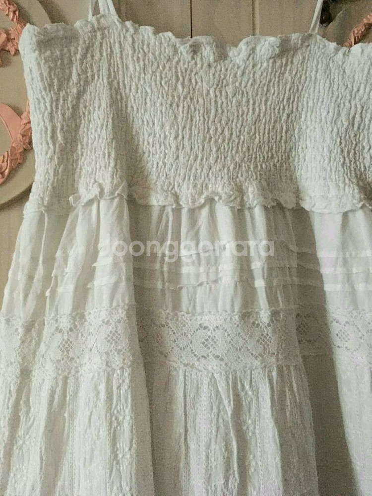 빈티지 레이스 펀칭자수 화이트 끈나시원피스--2