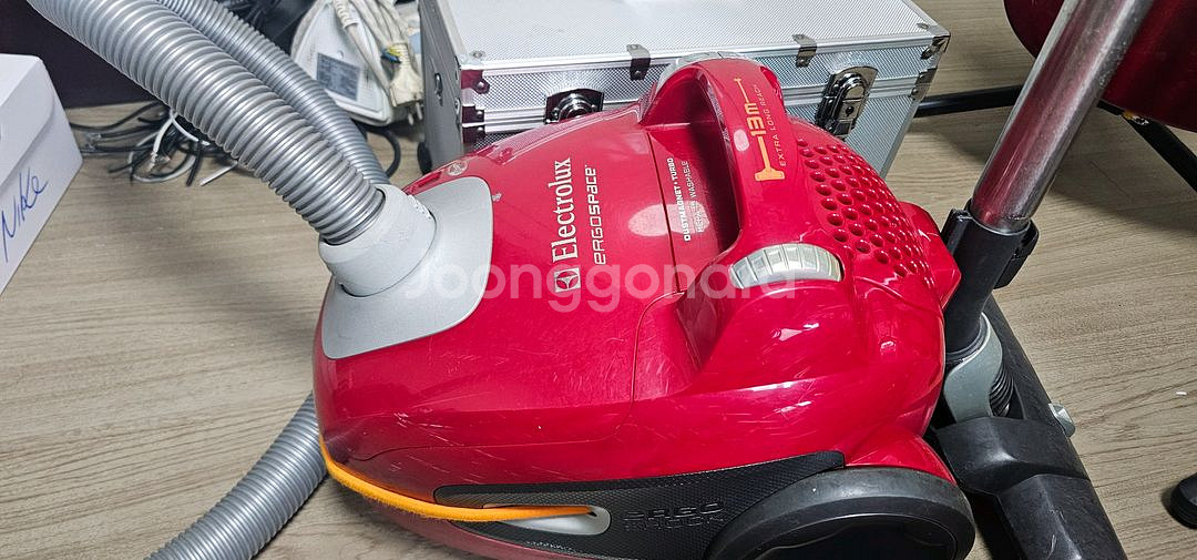 일렉트로룩스 AEG 유선청소기 2종 1800W--1