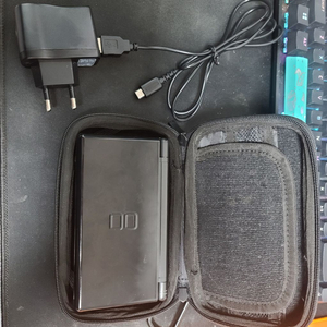 닌텐도 DSlite 블랙 상태좋음(충전기 새것)