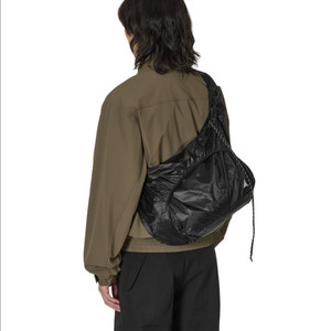 로아 Roa Packable Knot Bag black