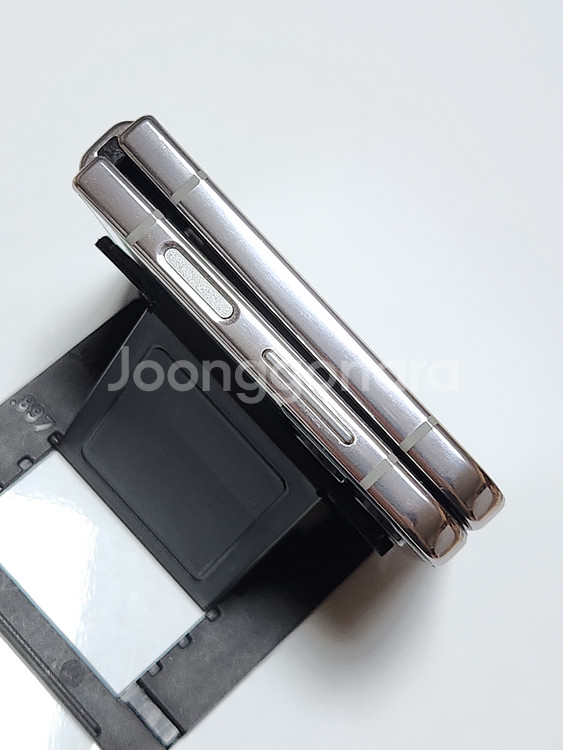 갤럭시Z플립4 256G 무잔상 화이트 53482--5