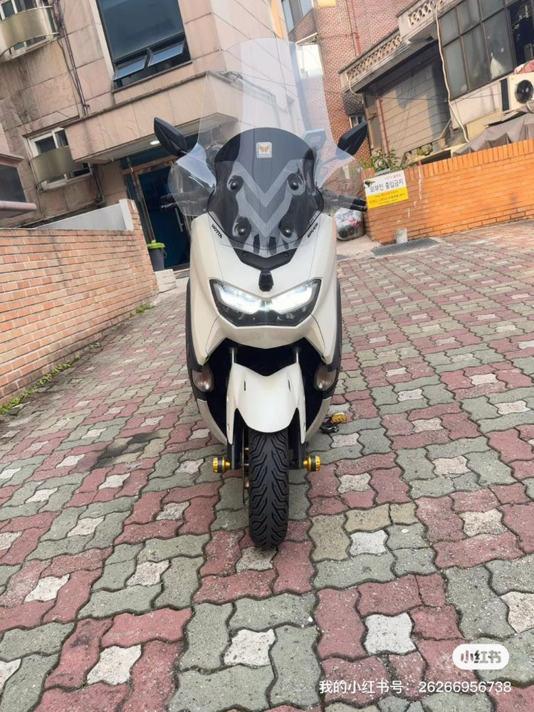 야마하 NMAX155 이미지