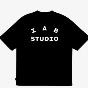IAB 티 XL