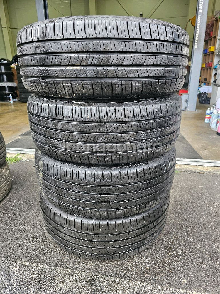235 60 17 엔페라 슈프림 중고타이어--0