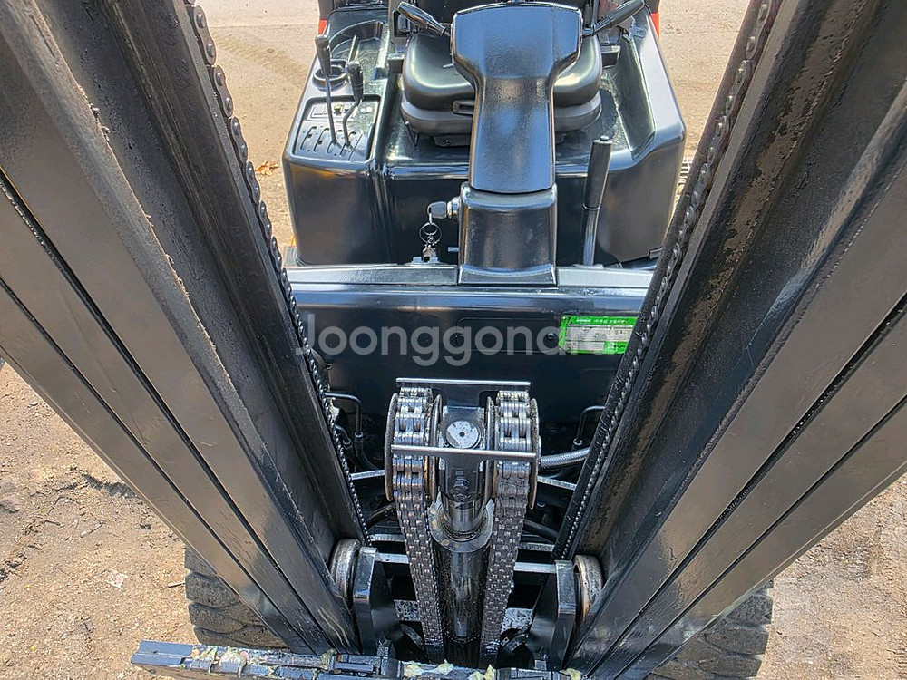 두산 3톤 디젤지게차 D30SE-7 | 3단마스트--5