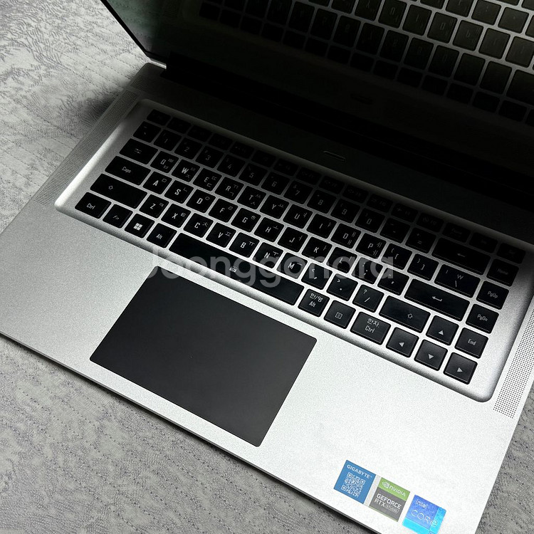 AERO 16 OLED i7 32gb 3tb SSD--1