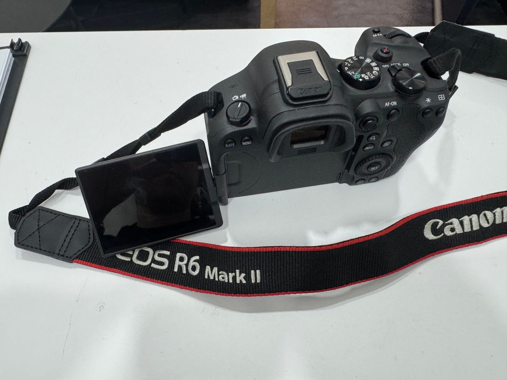캐논 EOS R6 Mark II 키트 이미지