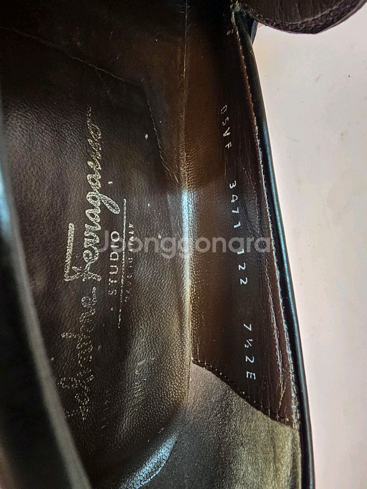 페라가모 남성 로퍼 구두 255--6