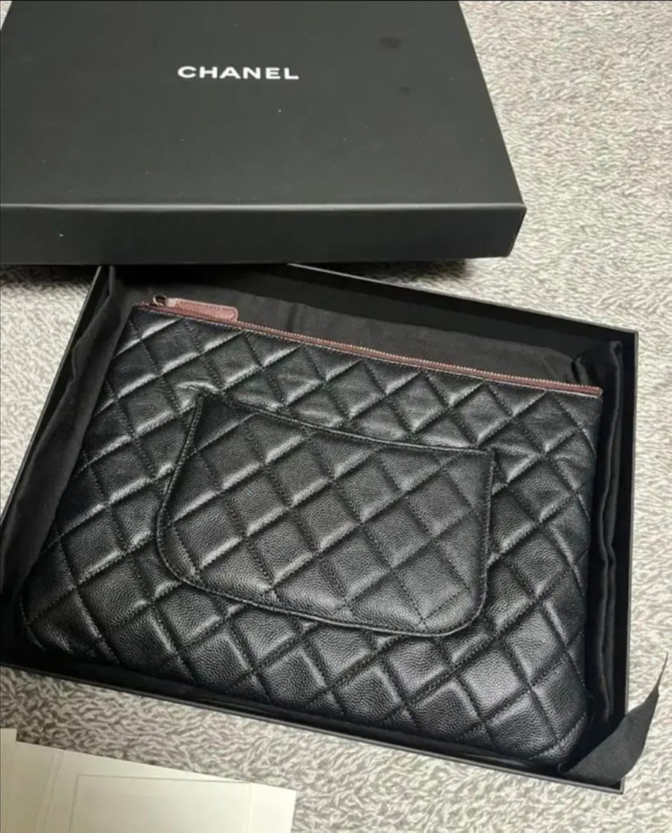 샤넬 클래식 미듐 클러치 캐비어 금장골드--5