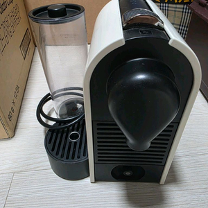 네스프레소 커피머신