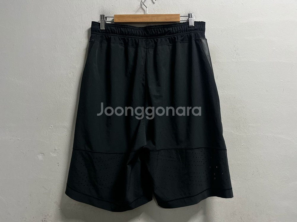 32-33 나이키 드라이핏 나일론 스판 반바지--4