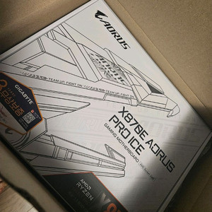 X870E 어로스프로 아이스 미개봉