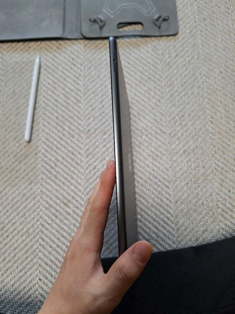 아이패드7세대 32기가 케이스+펜 19>26 이미지