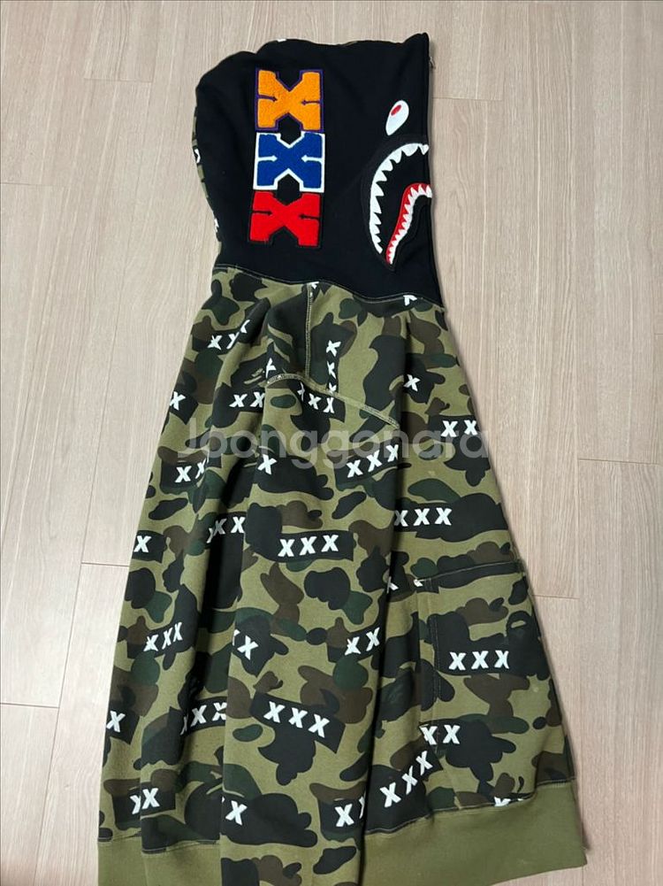 베이프 x 갓 셀렉션 xxx 후드집업 팔아요--0