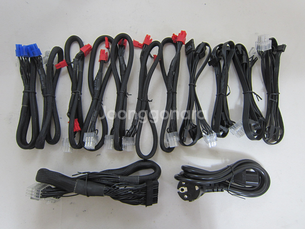 SuperFlower SF-1000F14MP 화이트--2